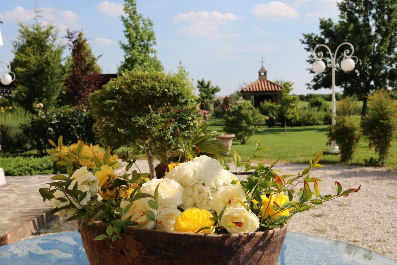 Millefiori La Corte Delle Rose Rovigo Bagian luar foto
